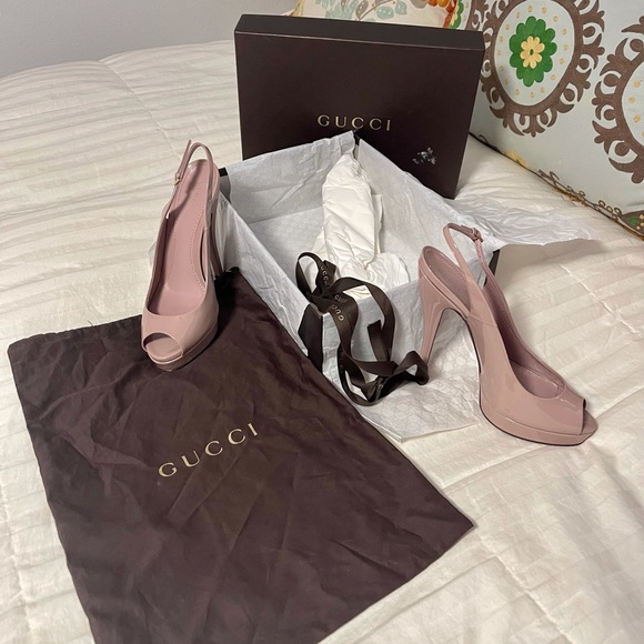 Gucci Heels - Picture 1 of 11